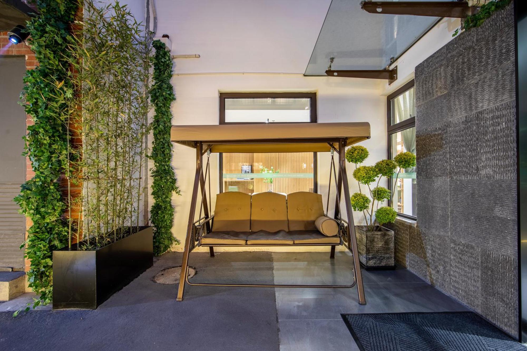 True Go Hotel - Shanghai Jing'An Temple Nanjing West Road المظهر الخارجي الصورة