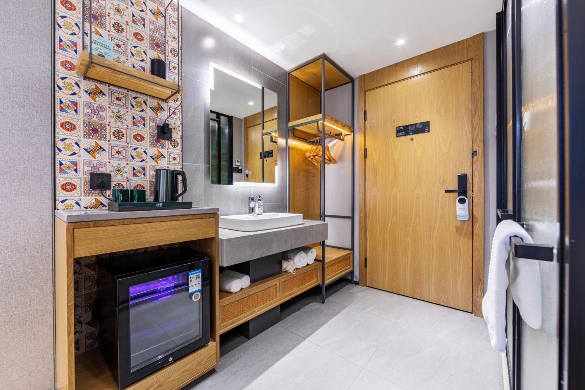 True Go Hotel - Shanghai Jing'An Temple Nanjing West Road المظهر الخارجي الصورة