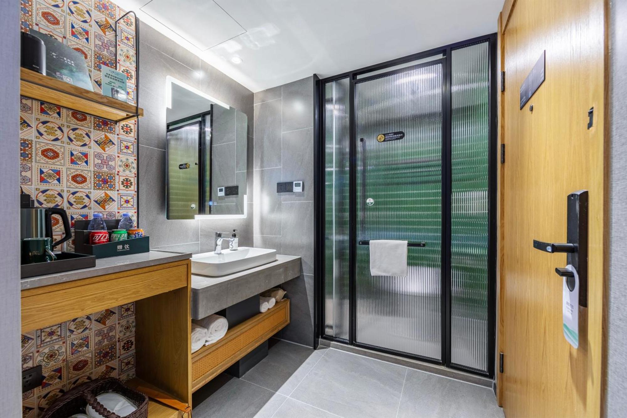 True Go Hotel - Shanghai Jing'An Temple Nanjing West Road المظهر الخارجي الصورة